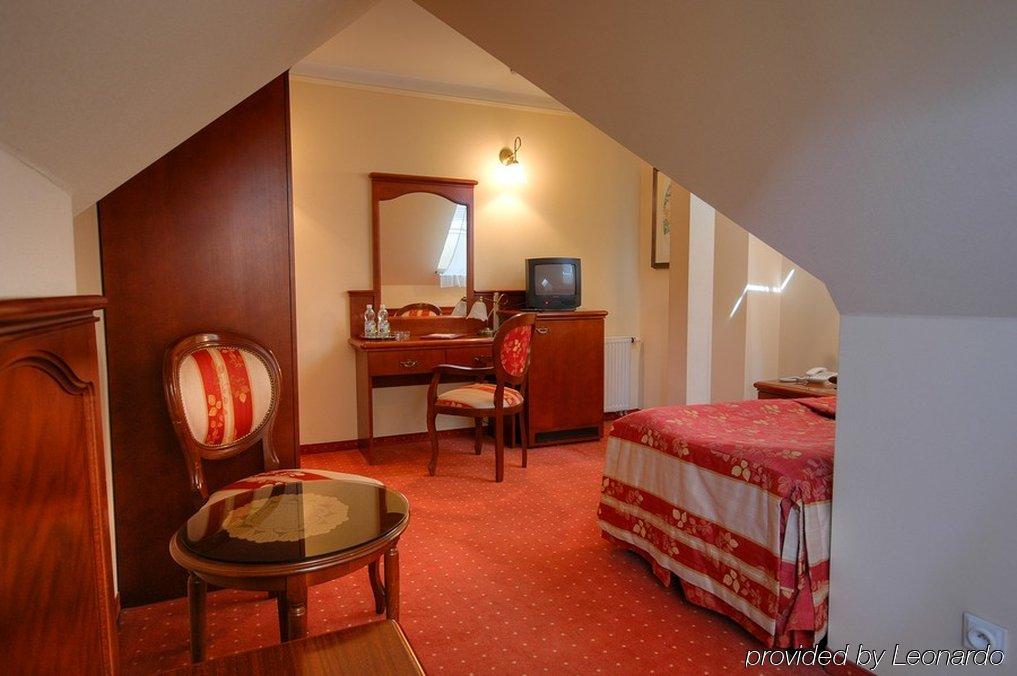 Villa Royal Ostrów Wielkopolski Oda fotoğraf